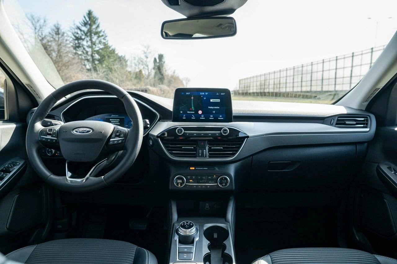 Ford Kuga - Zdjęcie 15