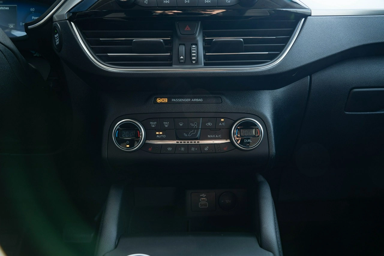 Ford Kuga - Zdjęcie 19