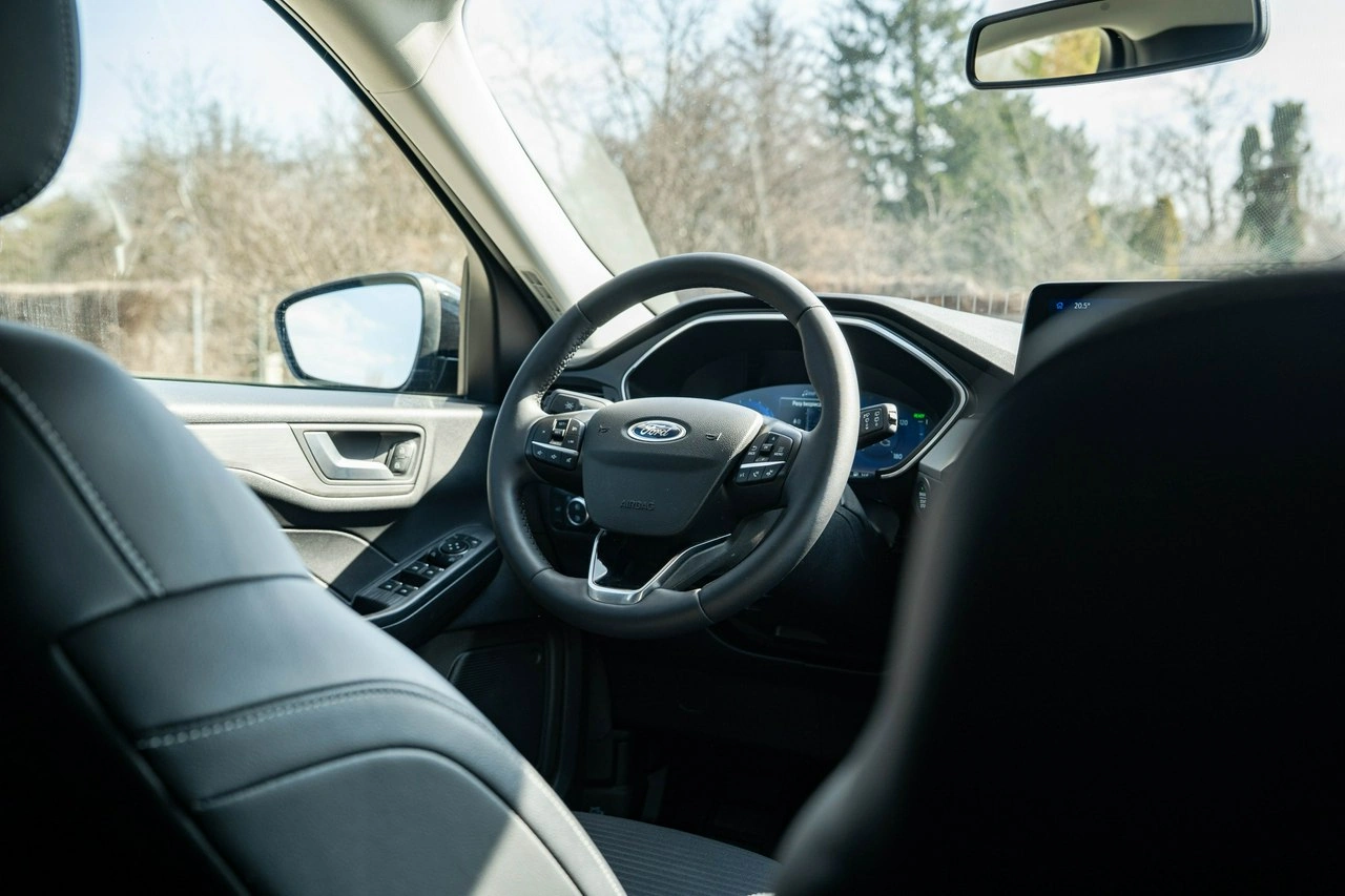 Ford Kuga - Zdjęcie 20