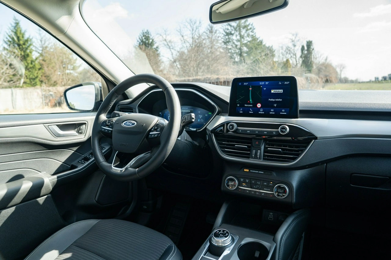 Ford Kuga - Zdjęcie 21