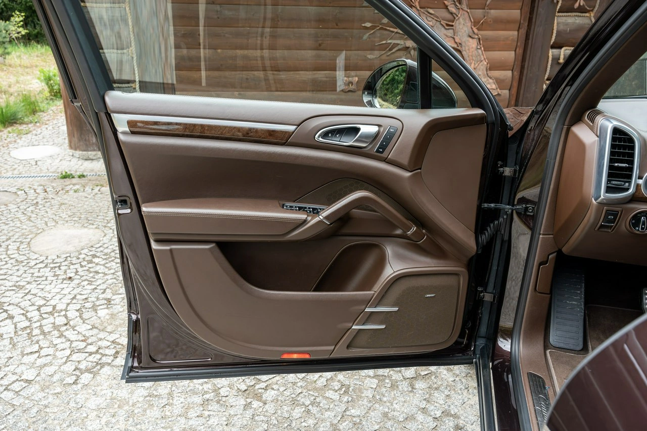 Porsche Cayenne S - Zdjęcie 31