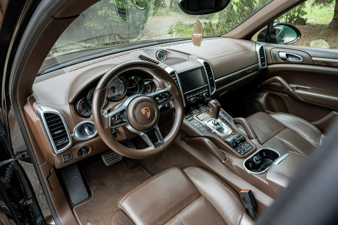 Porsche Cayenne S - Zdjęcie 33