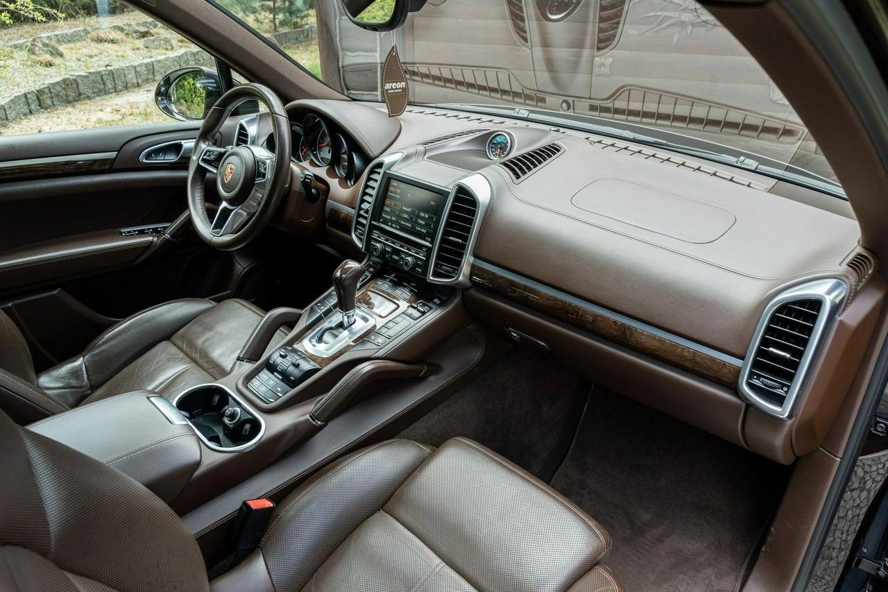 Porsche Cayenne S - Zdjęcie 37