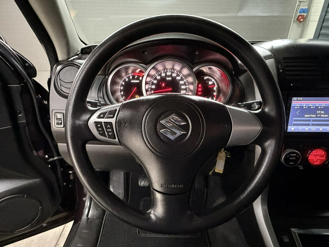 Suzuki Grand Vitara - Zdjęcie 17