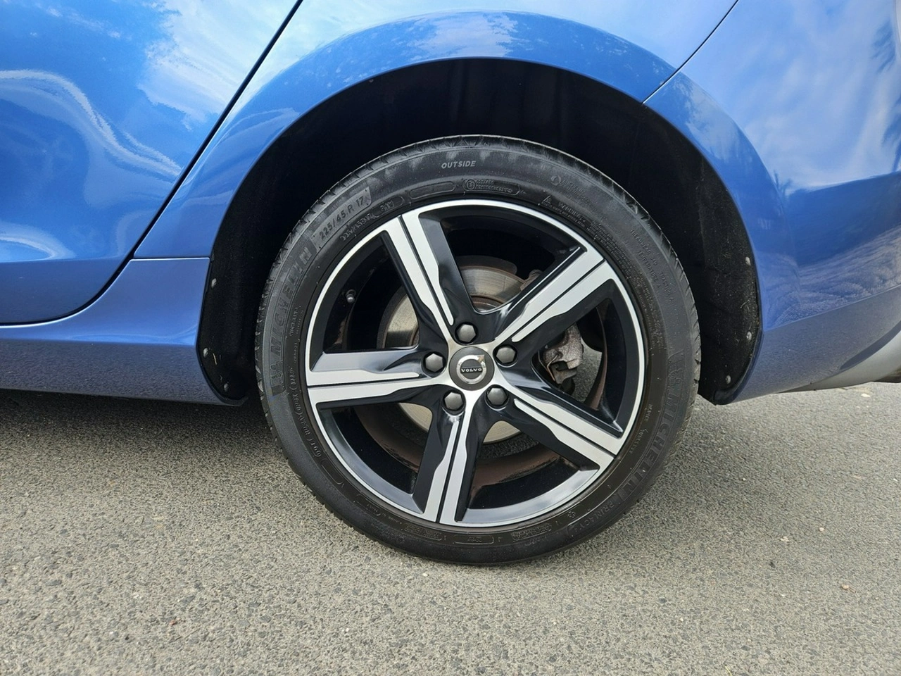Volvo V40 - Zdjęcie 22