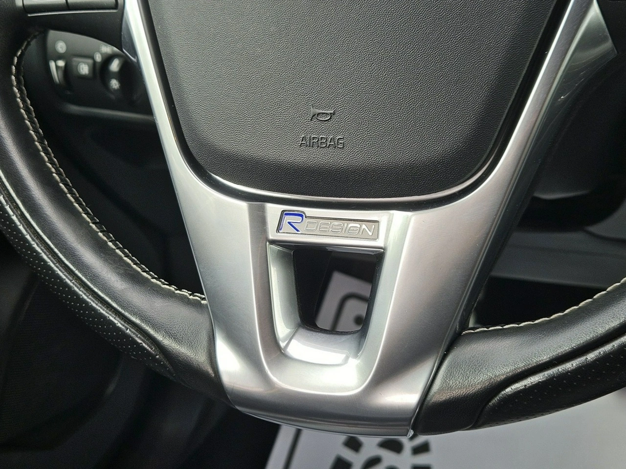 Volvo V40 - Zdjęcie 26
