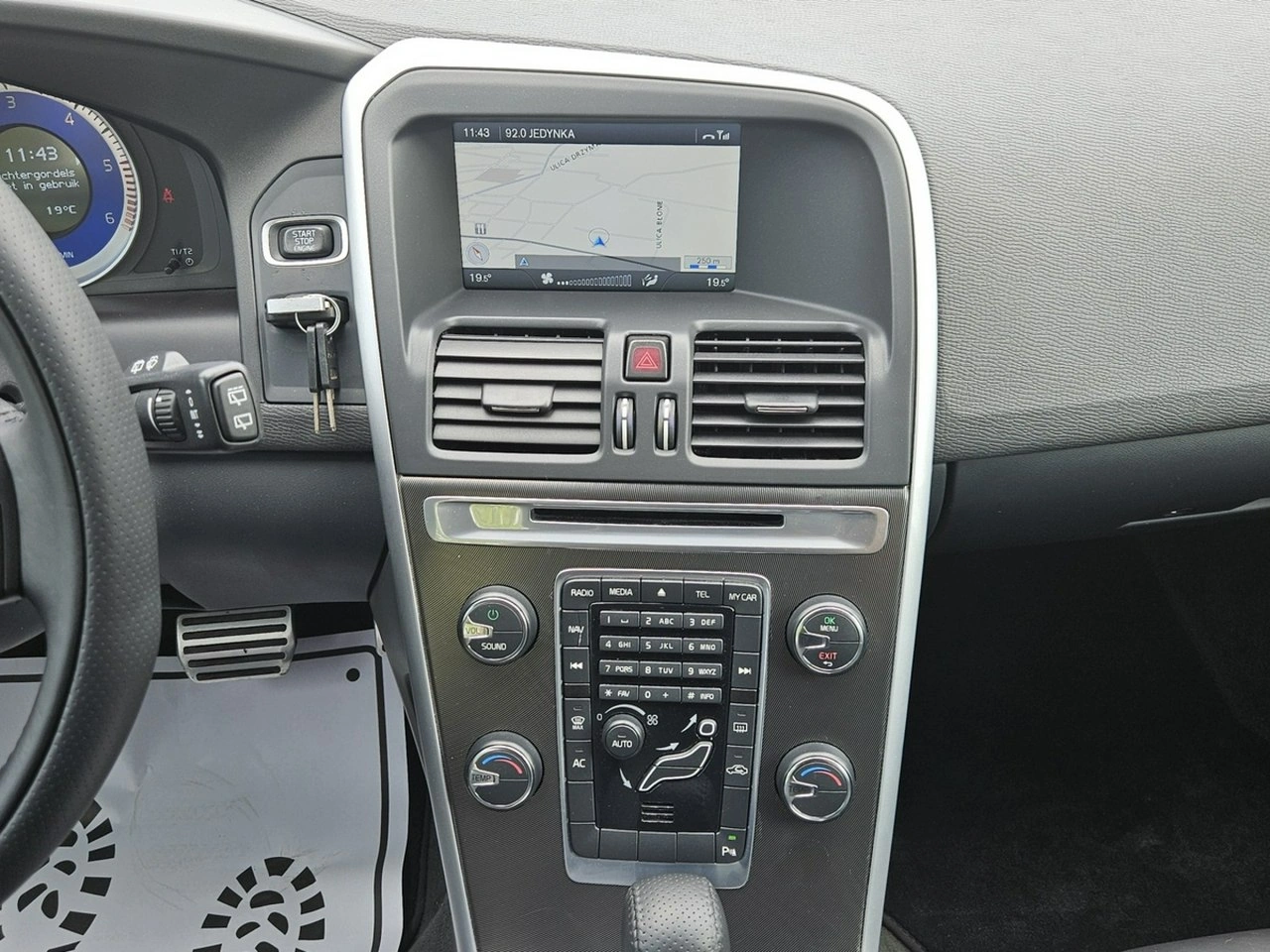 Volvo XC 60 - Zdjęcie 13