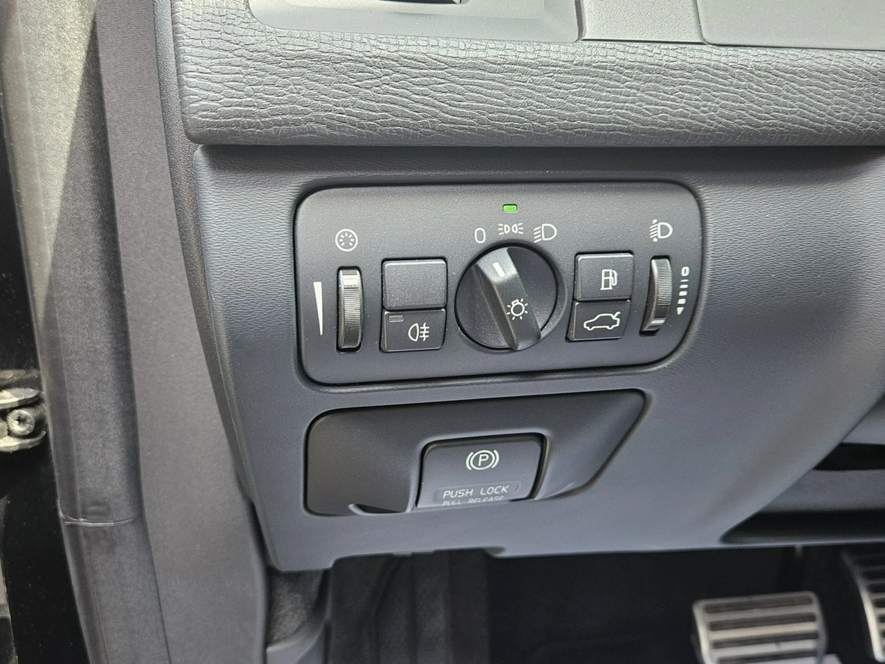 Volvo XC 60 - Zdjęcie 33