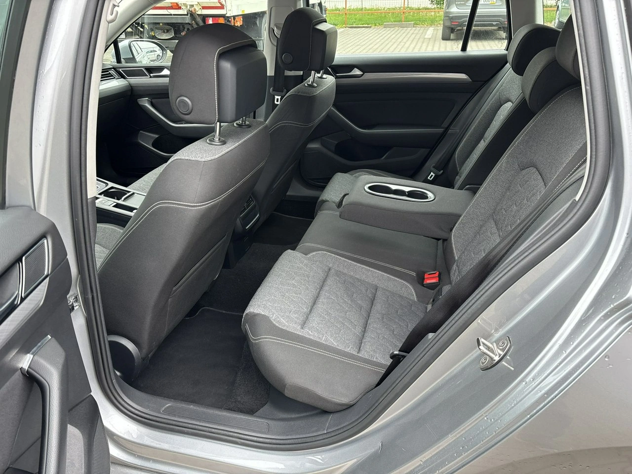 Volkswagen Passat - Zdjęcie 10