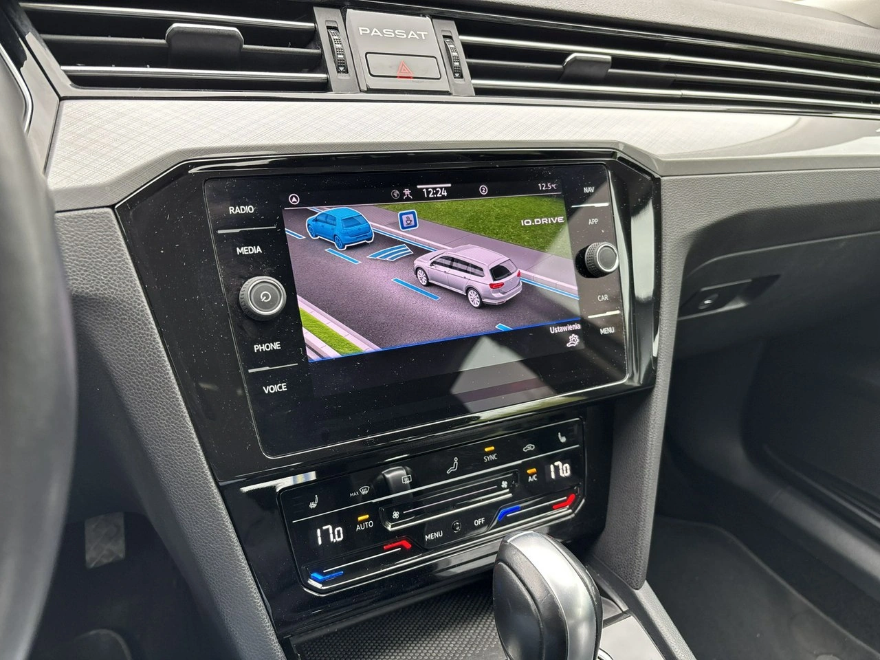 Volkswagen Passat - Zdjęcie 19