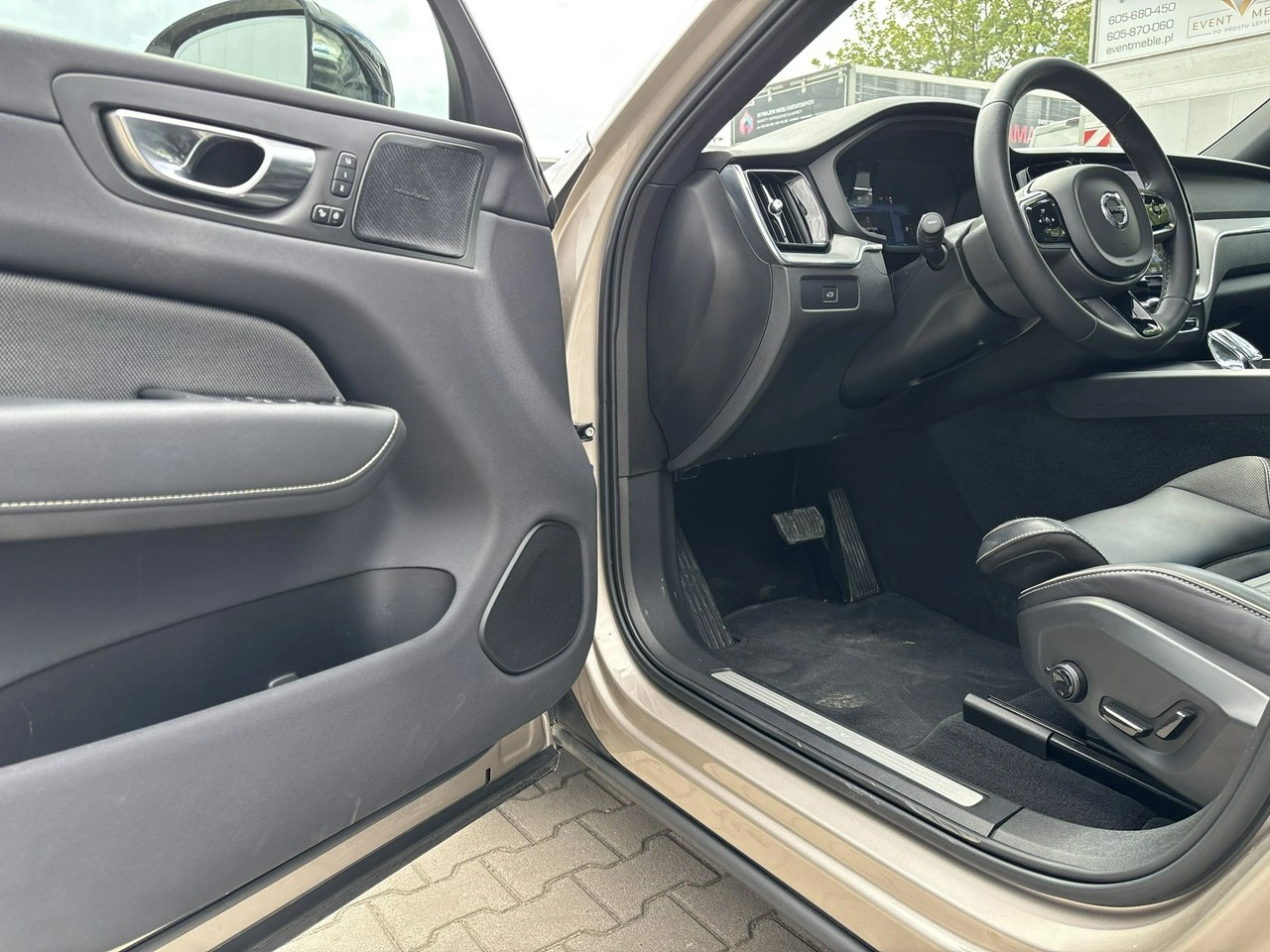 Volvo XC 60 - Zdjęcie 9