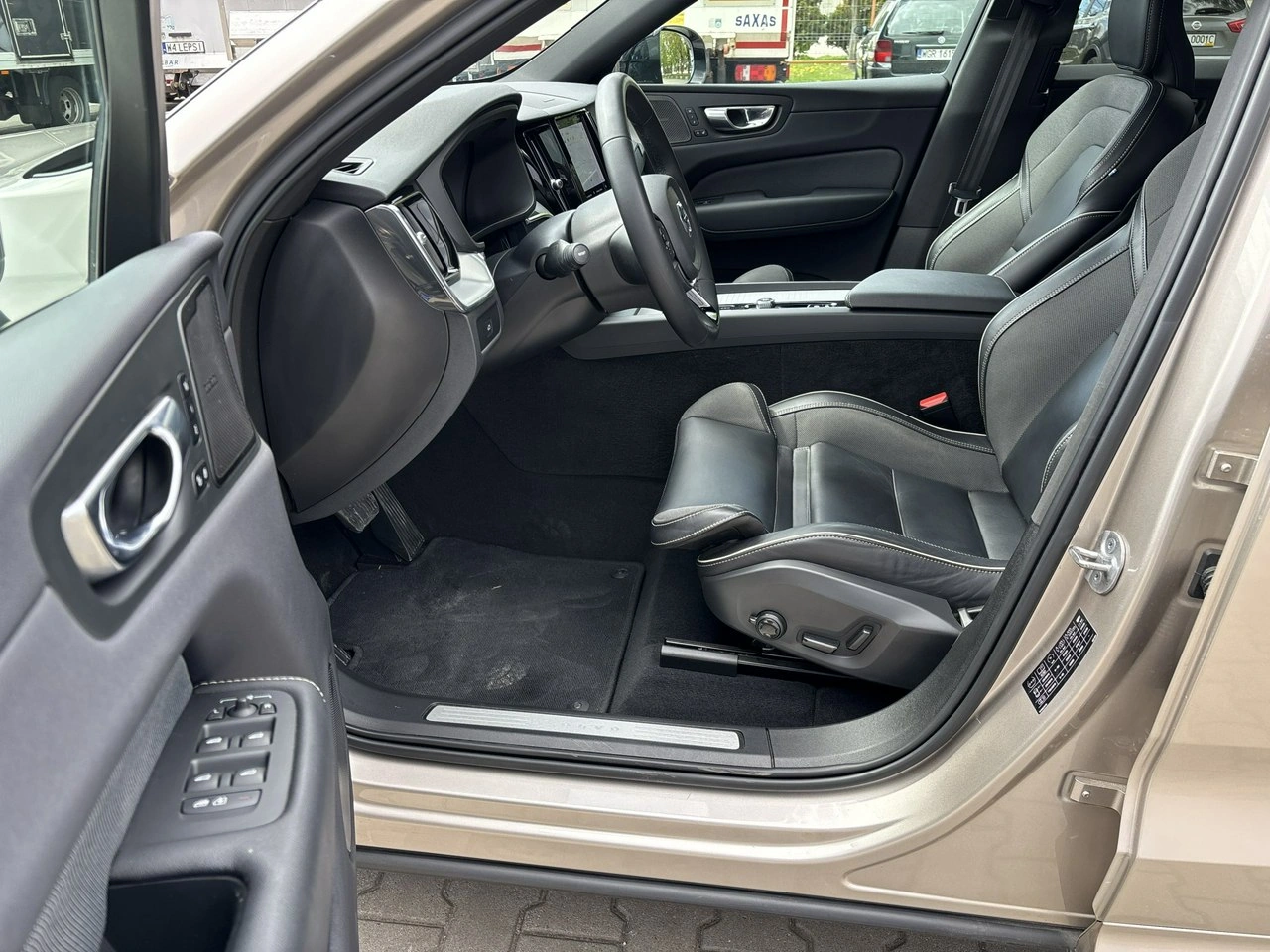 Volvo XC 60 - Zdjęcie 10