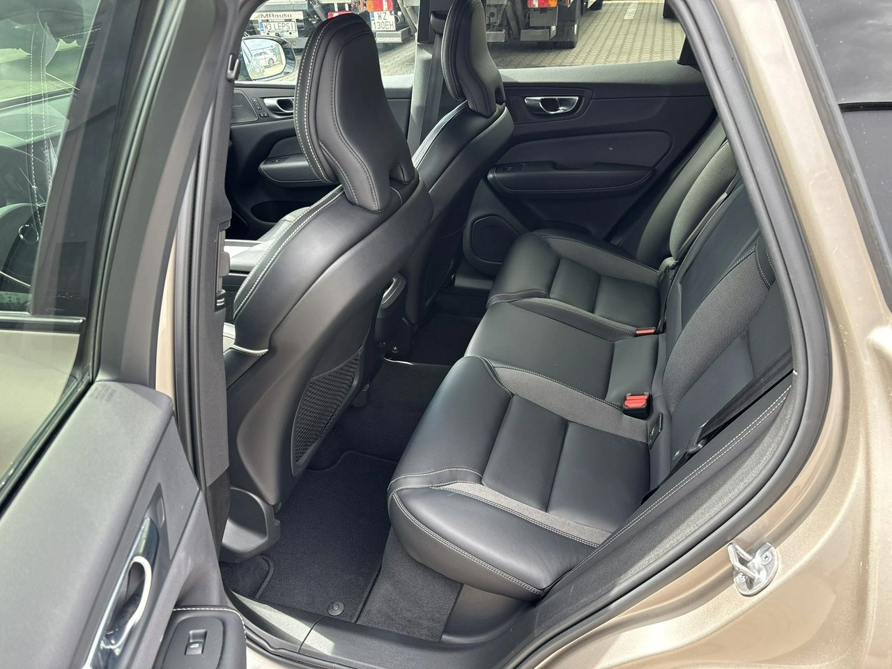 Volvo XC 60 - Zdjęcie 11