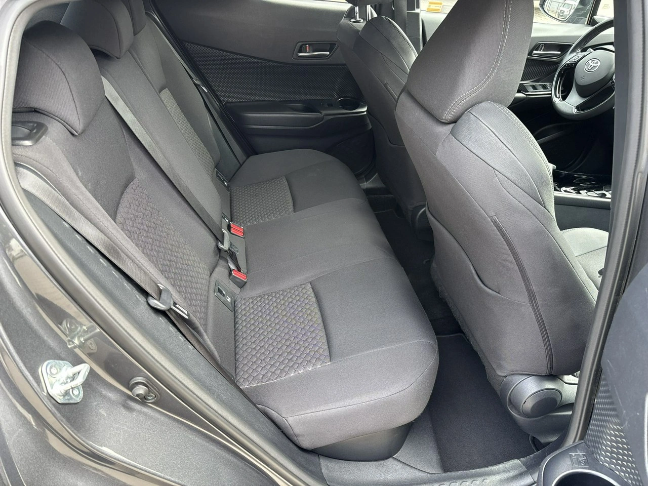 Toyota C-HR - Zdjęcie 14