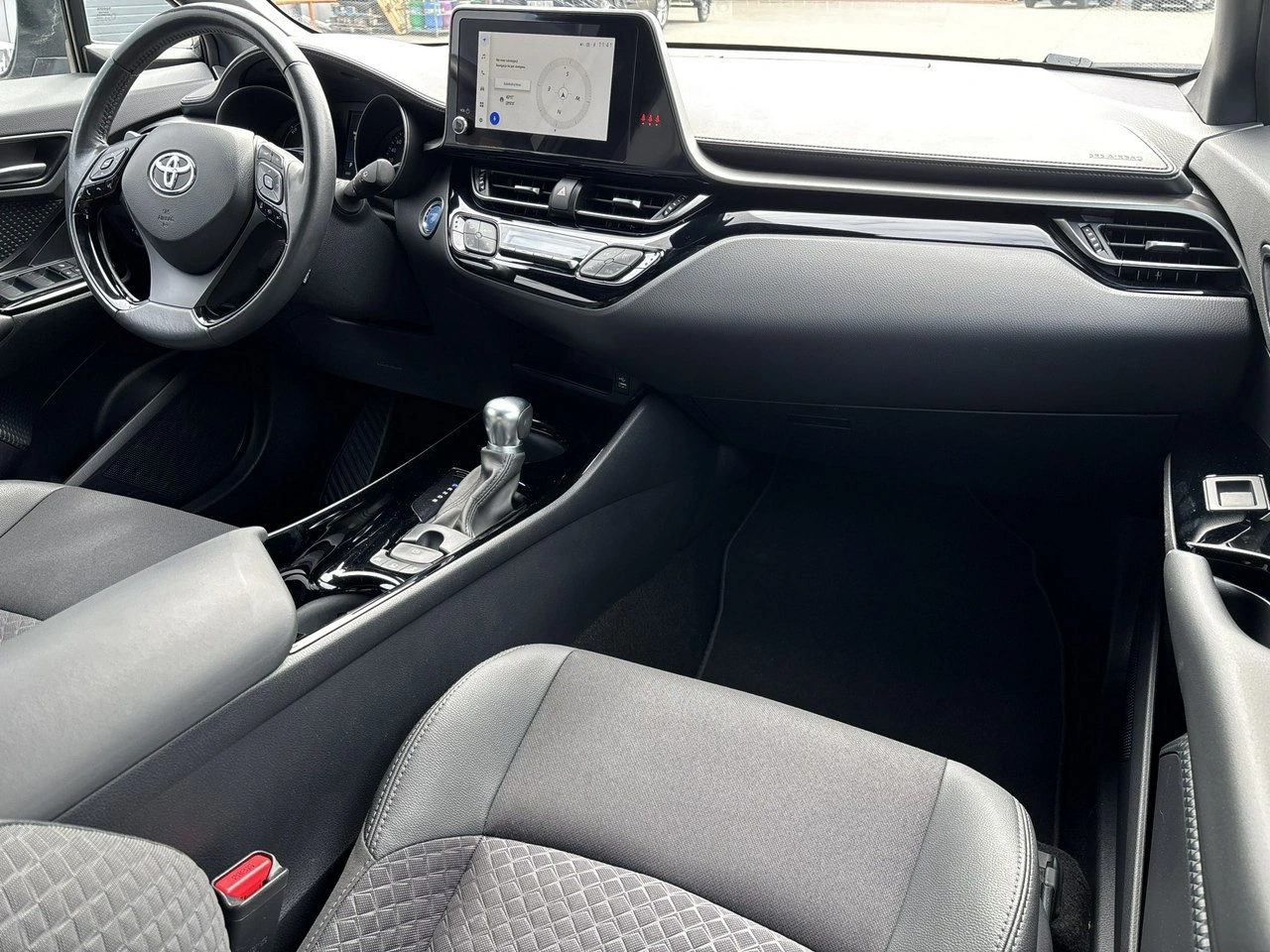 Toyota C-HR - Zdjęcie 15