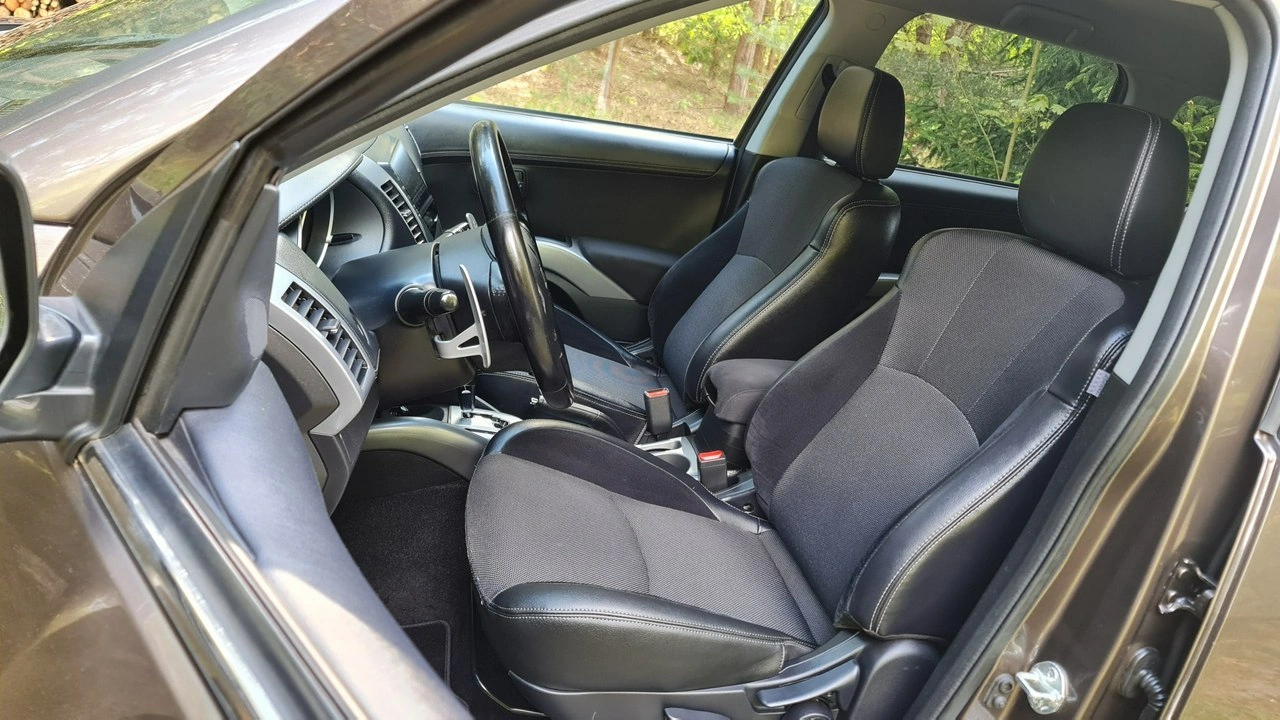 Mitsubishi Outlander - Zdjęcie 5
