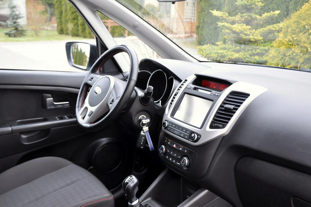 Kia Venga - Zdjęcie 17