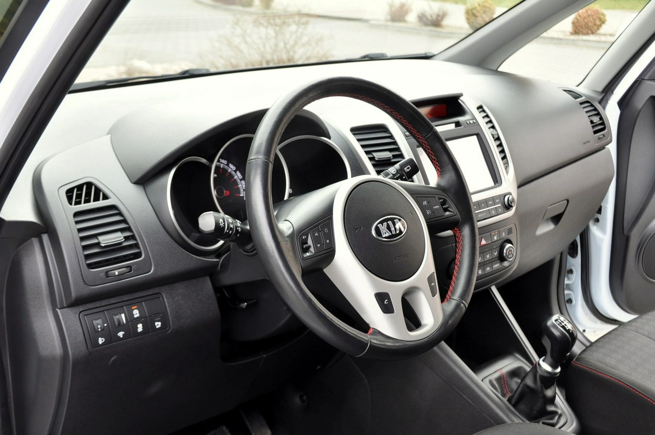 Kia Venga - Zdjęcie 21