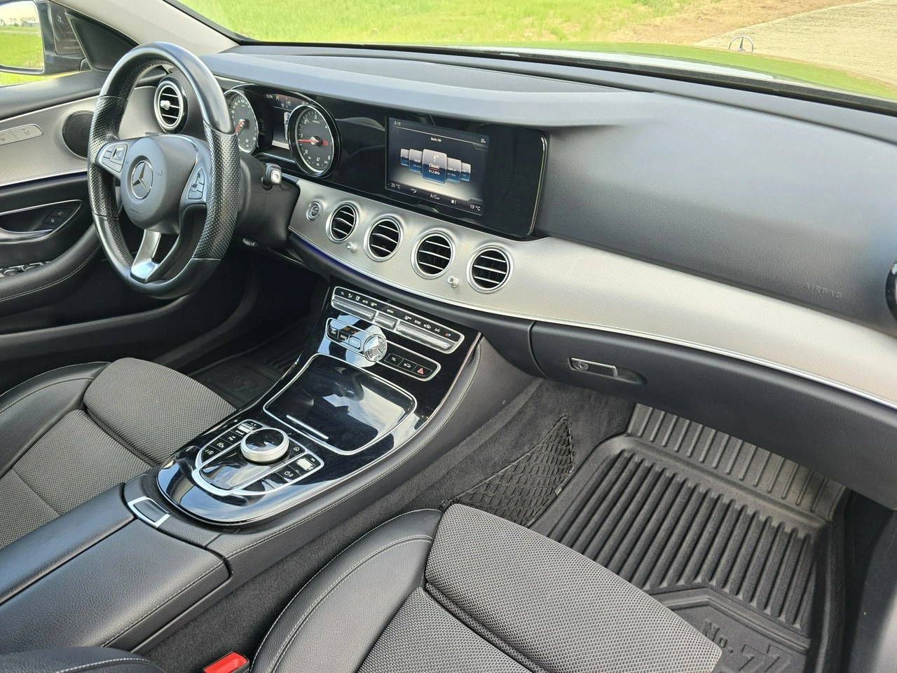 Mercedes E 220 - Zdjęcie 10
