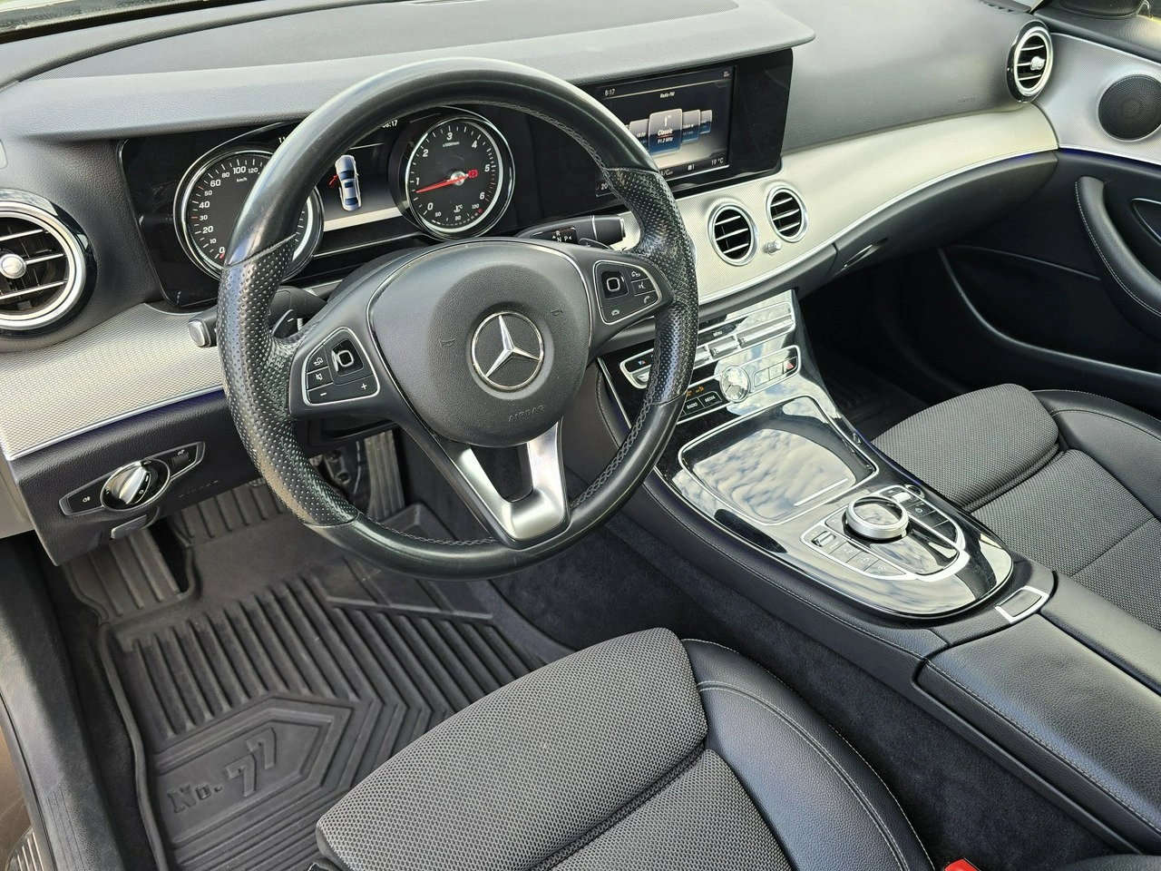Mercedes E 220 - Zdjęcie 14