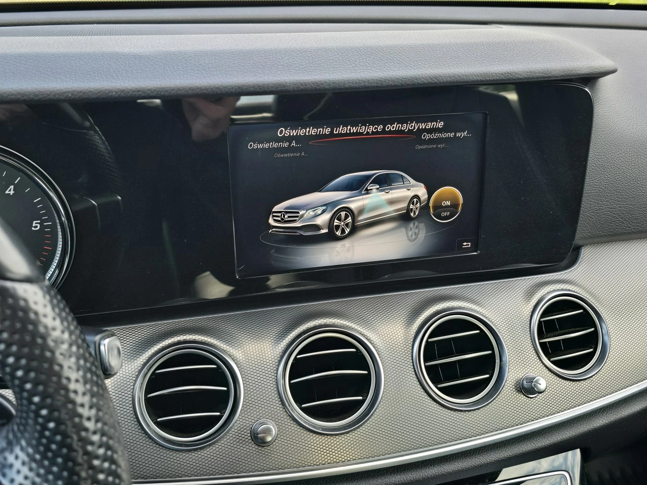Mercedes E 220 - Zdjęcie 28