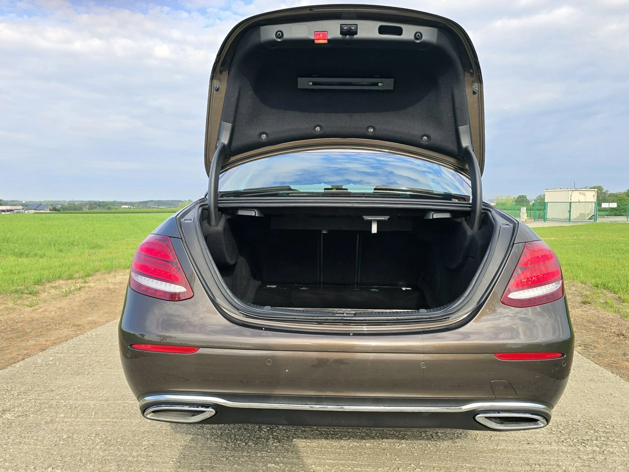 Mercedes E 220 - Zdjęcie 33