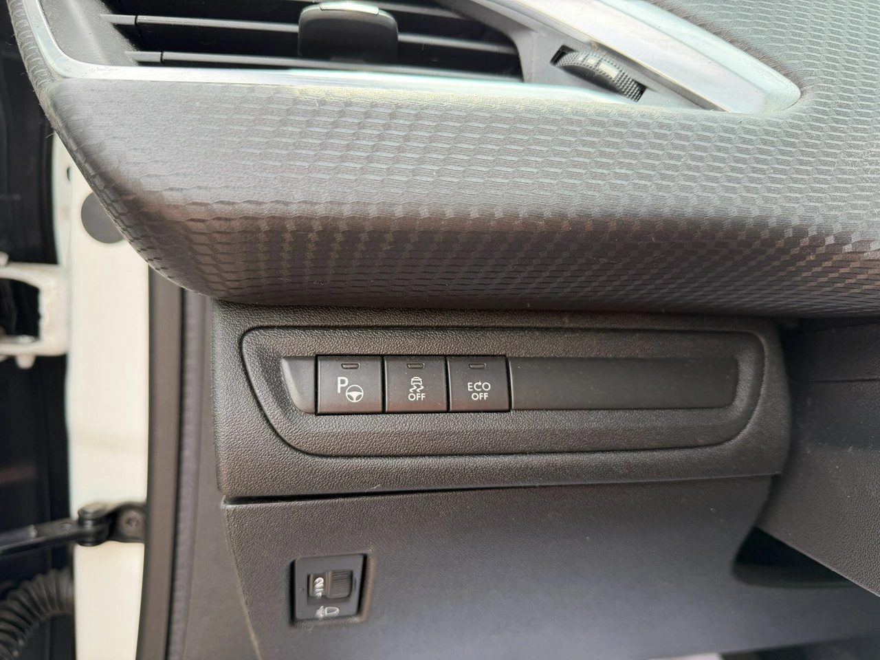 Peugeot 2008 - Zdjęcie 16
