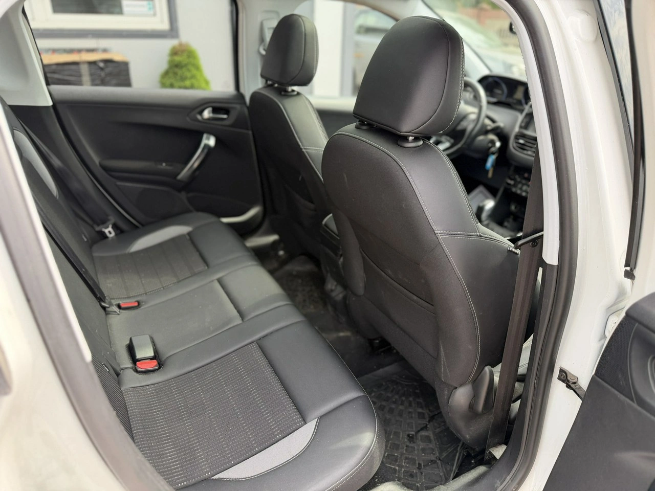 Peugeot 2008 - Zdjęcie 26