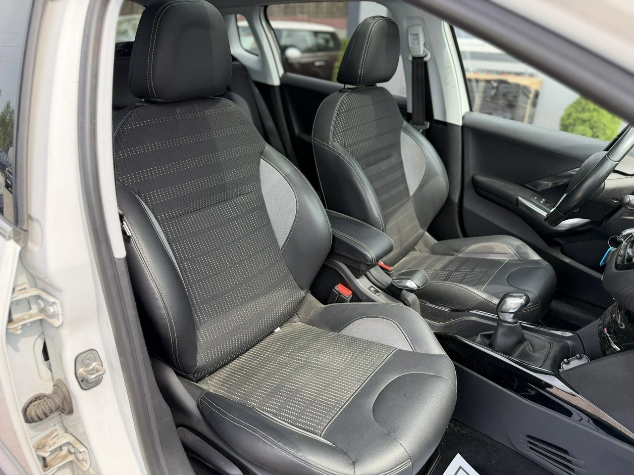 Peugeot 2008 - Zdjęcie 28