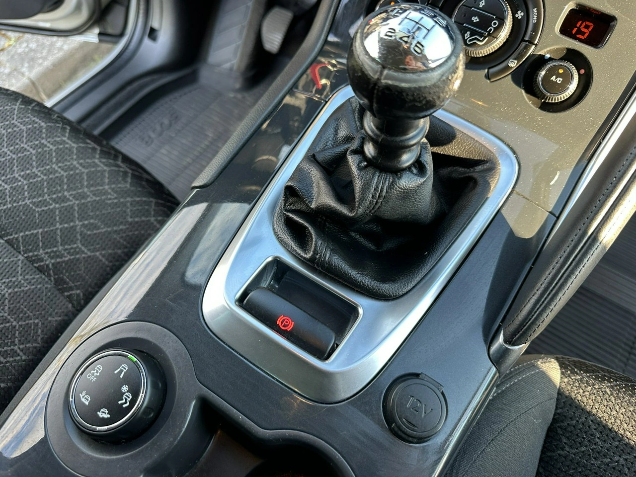 Peugeot 3008 - Zdjęcie 20