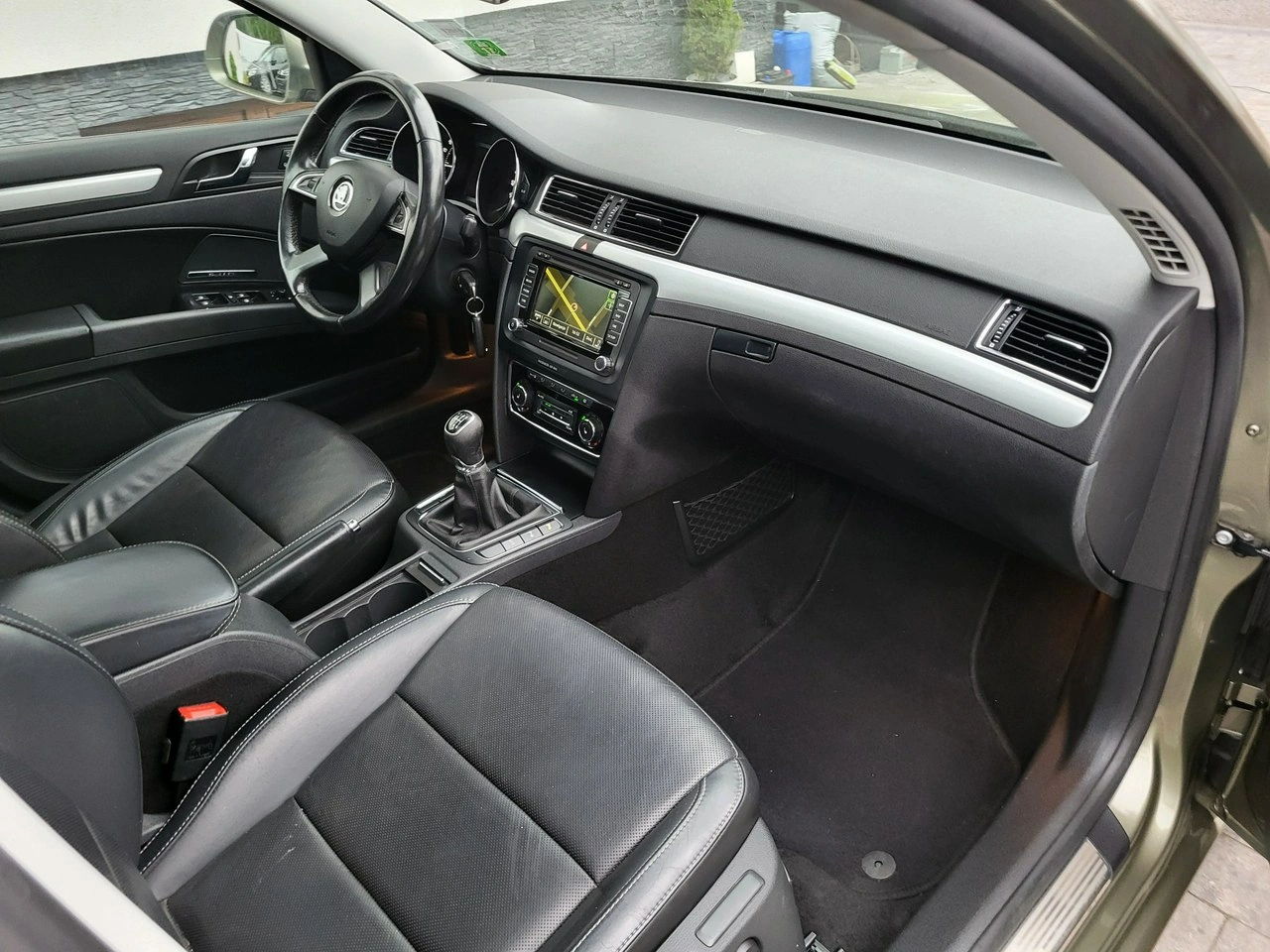 Skoda Superb - Zdjęcie 9