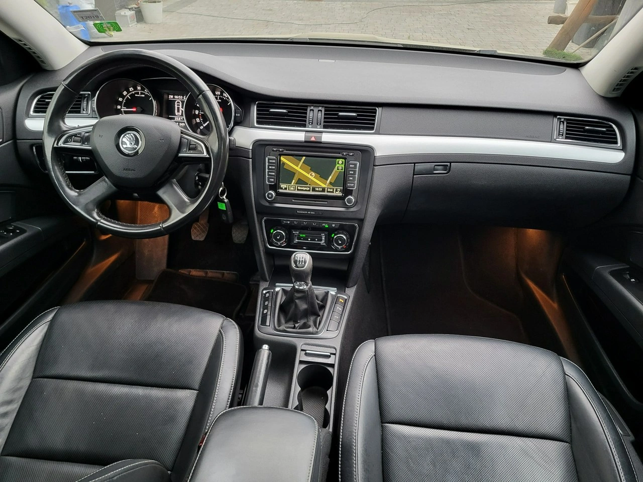 Skoda Superb - Zdjęcie 12
