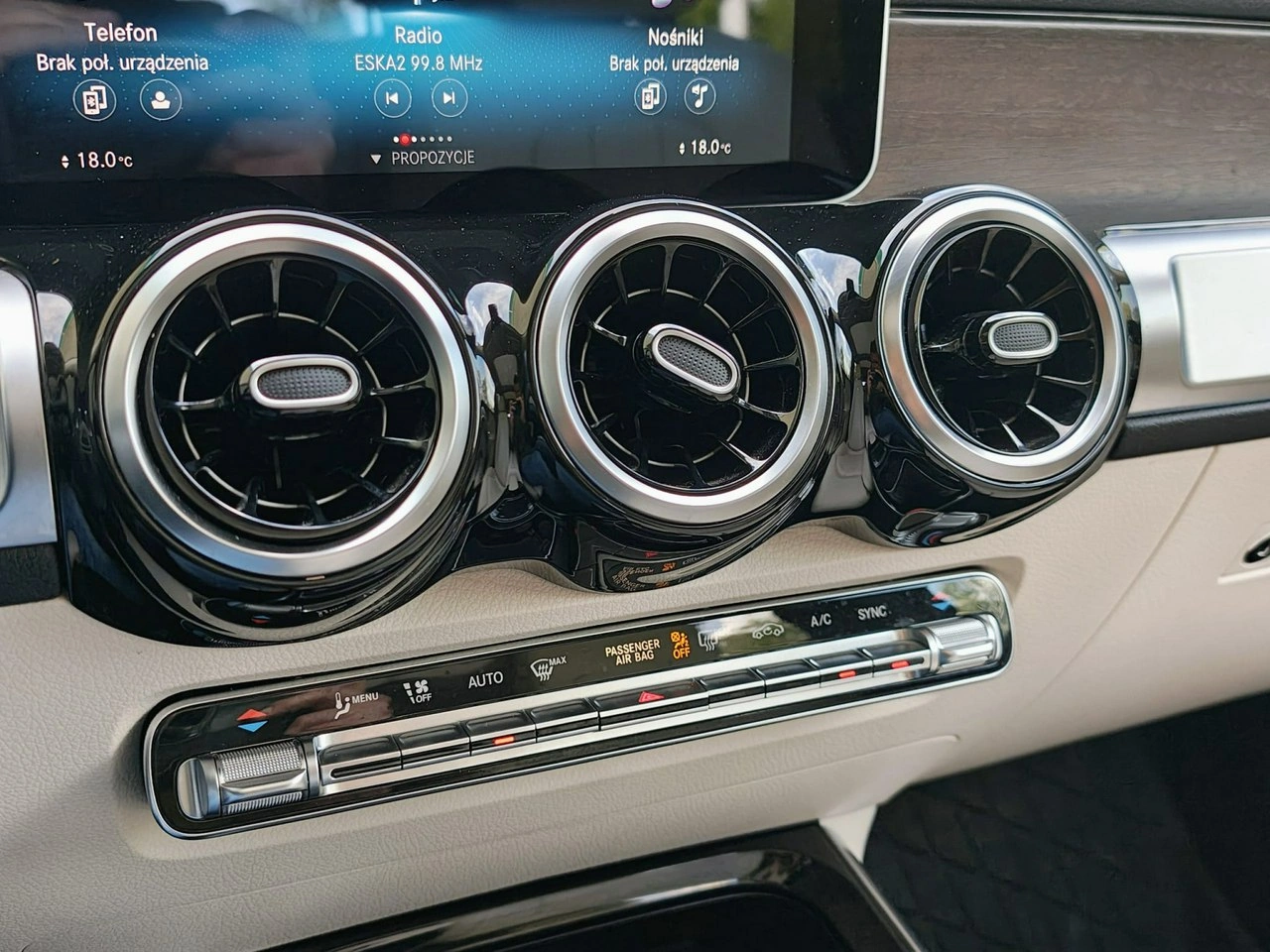 Mercedes GLB - Zdjęcie 30