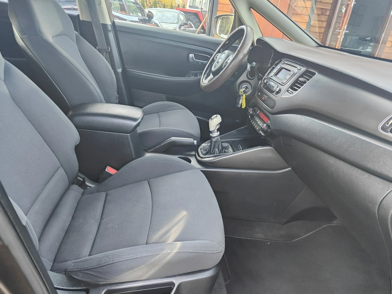 Kia Carens - Zdjęcie 18