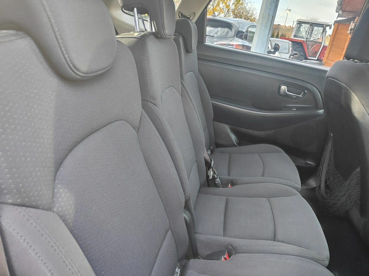Kia Carens - Zdjęcie 23