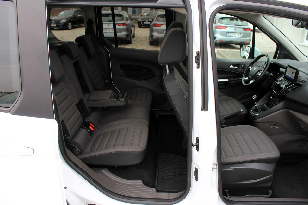 Ford Tourneo Connect - Zdjęcie 12