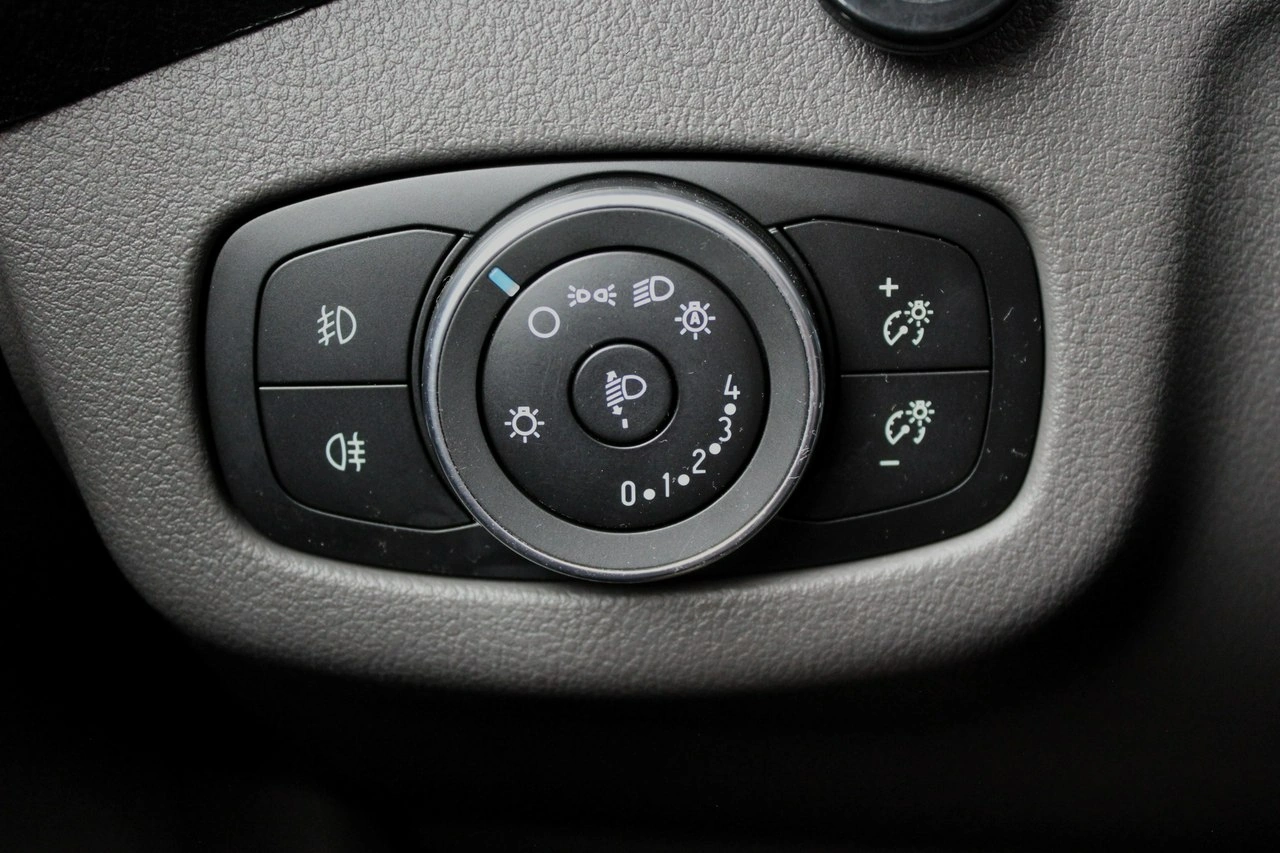 Ford Tourneo Connect - Zdjęcie 21