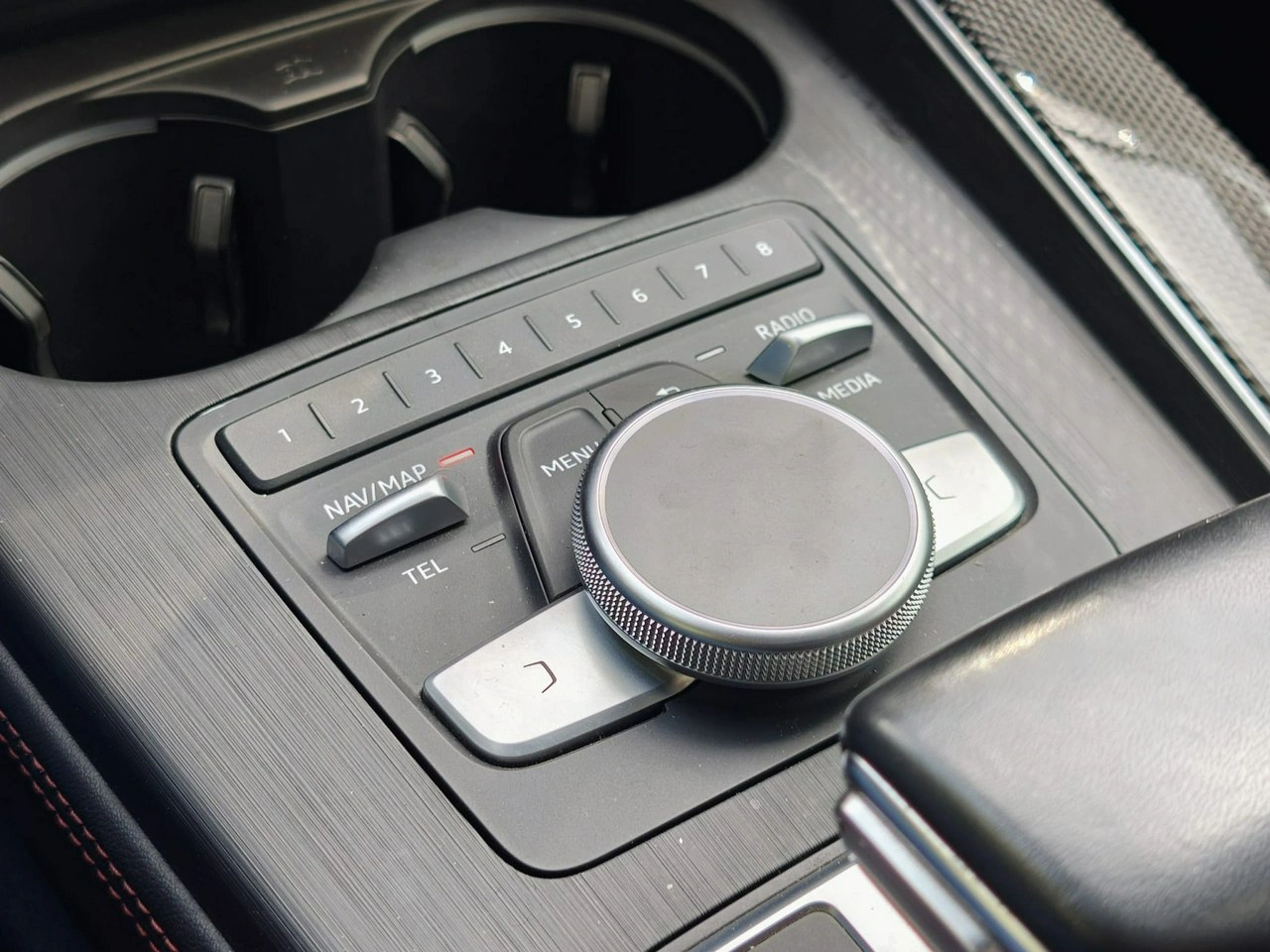 Audi S5 - Zdjęcie 25