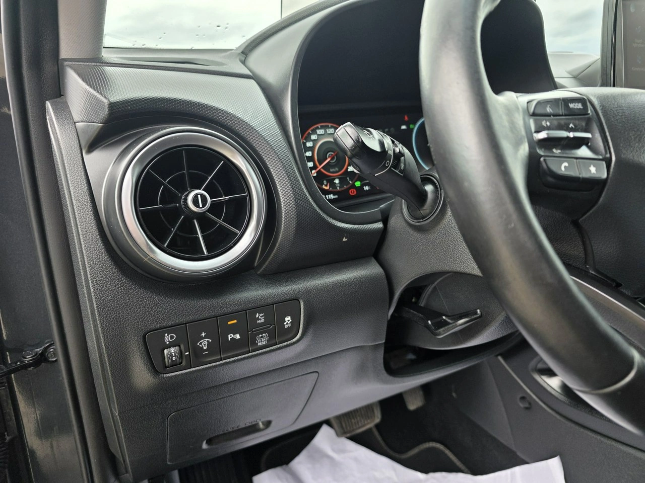 Hyundai Kona - Zdjęcie 13