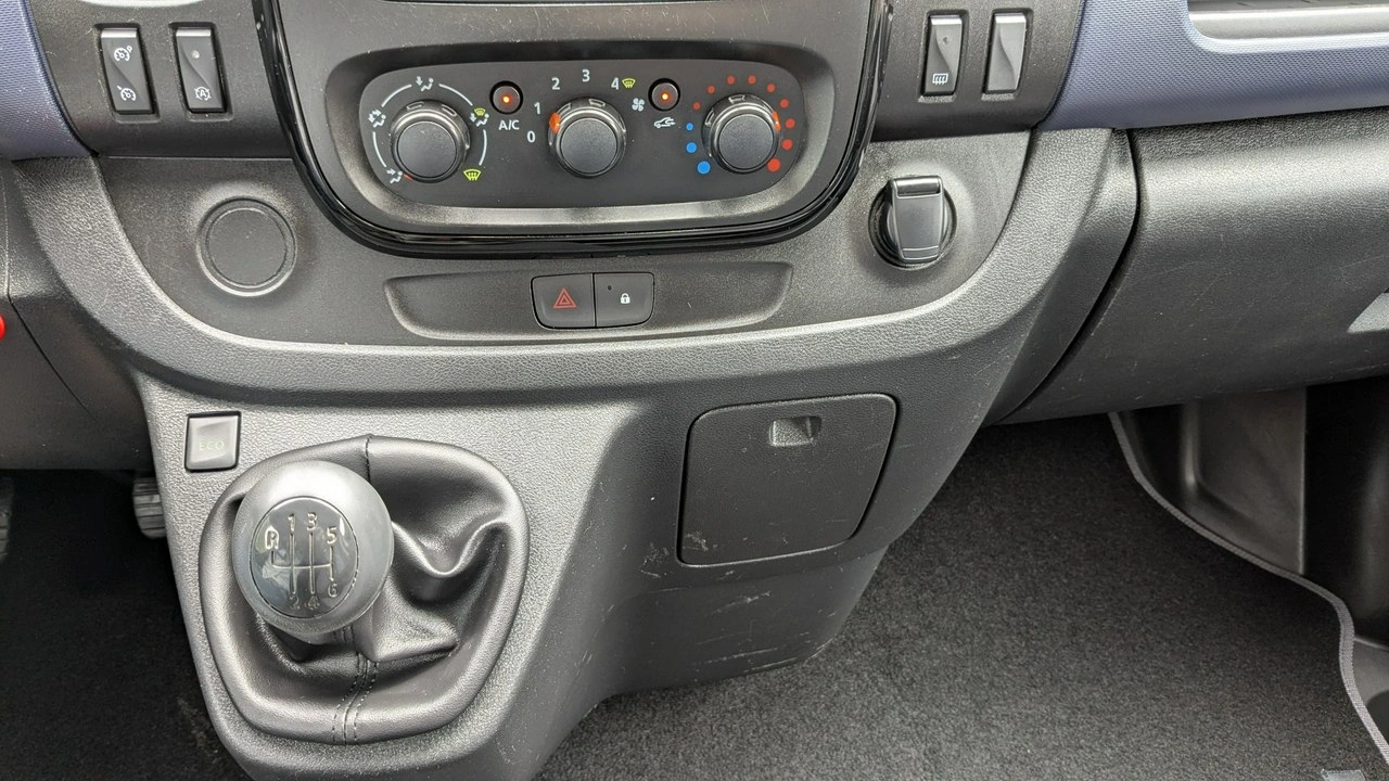 Opel Vivaro - Zdjęcie 23