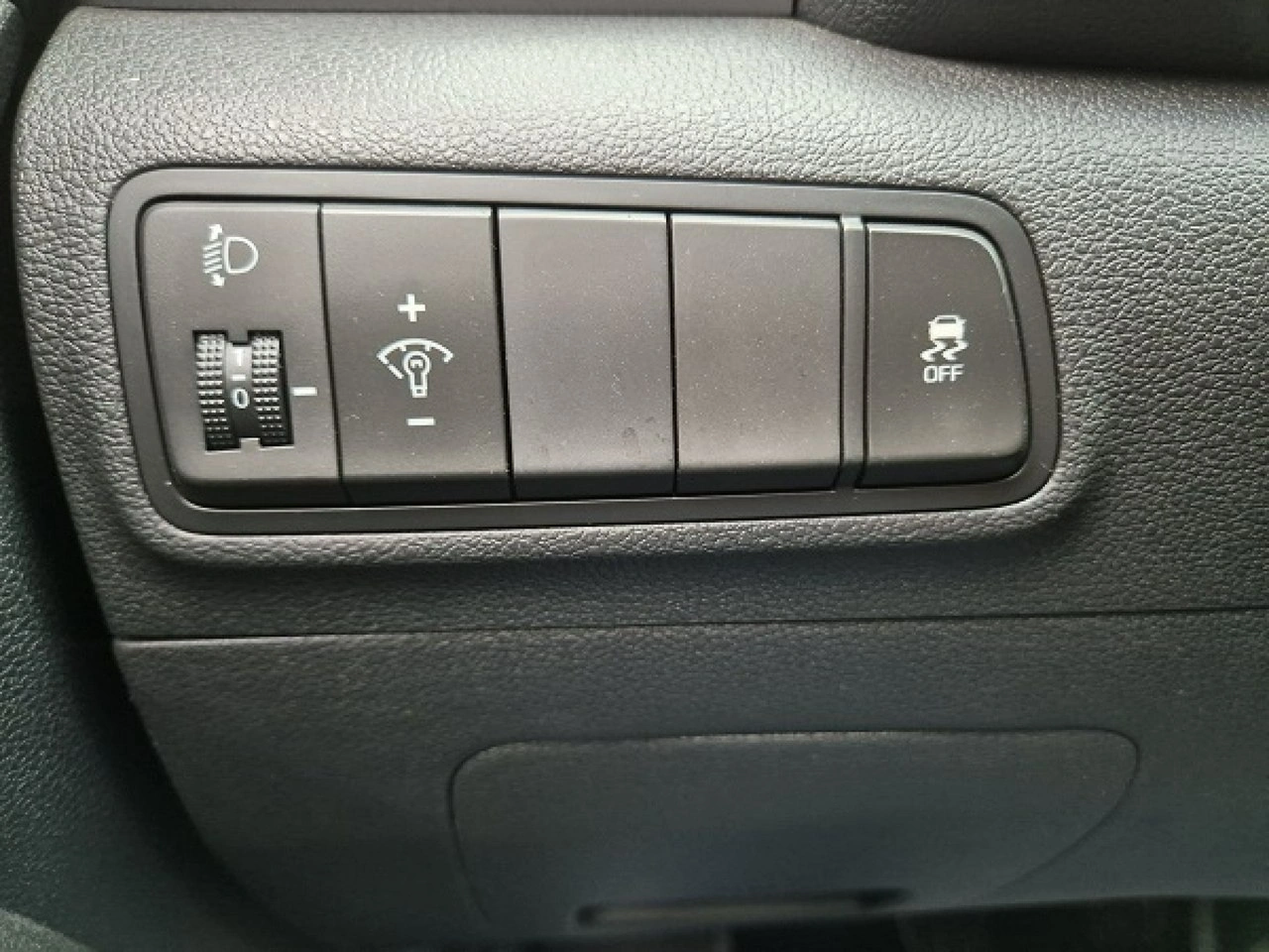 Hyundai Kona - Zdjęcie 18