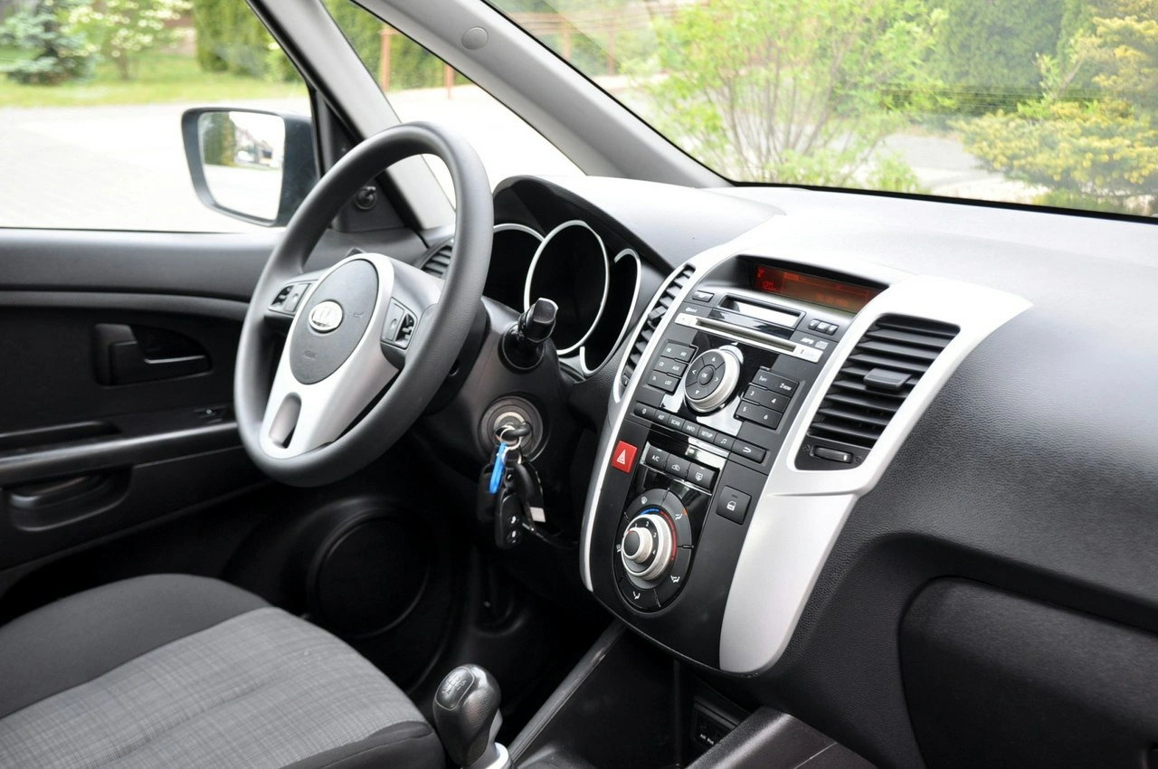 Kia Venga - Zdjęcie 17