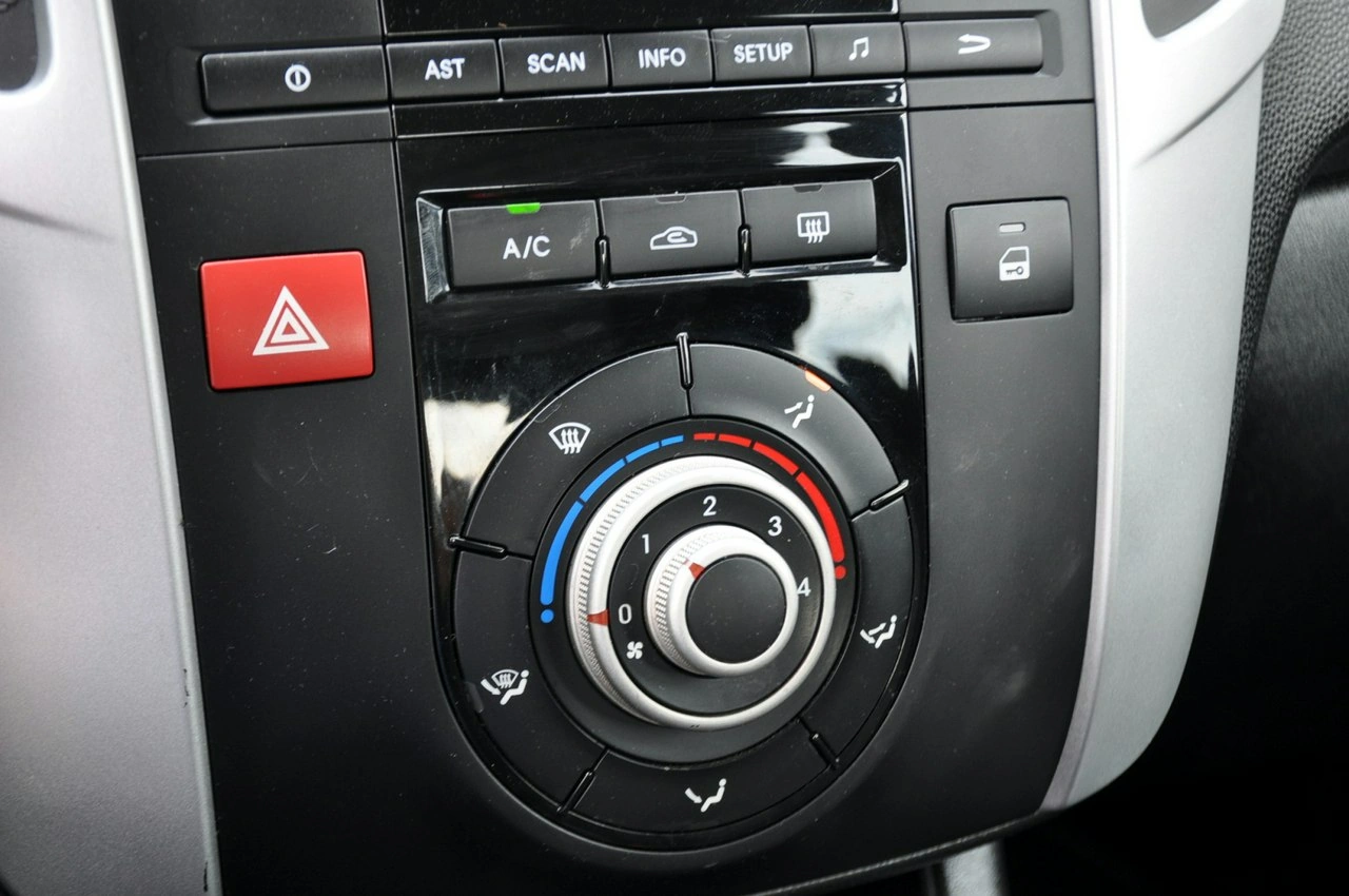 Kia Venga - Zdjęcie 31