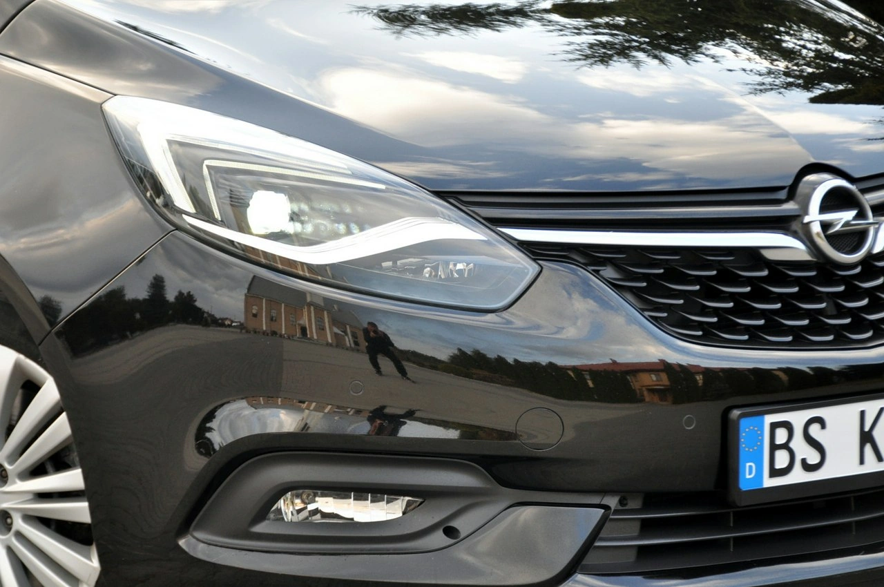 Opel Zafira - Zdjęcie 11