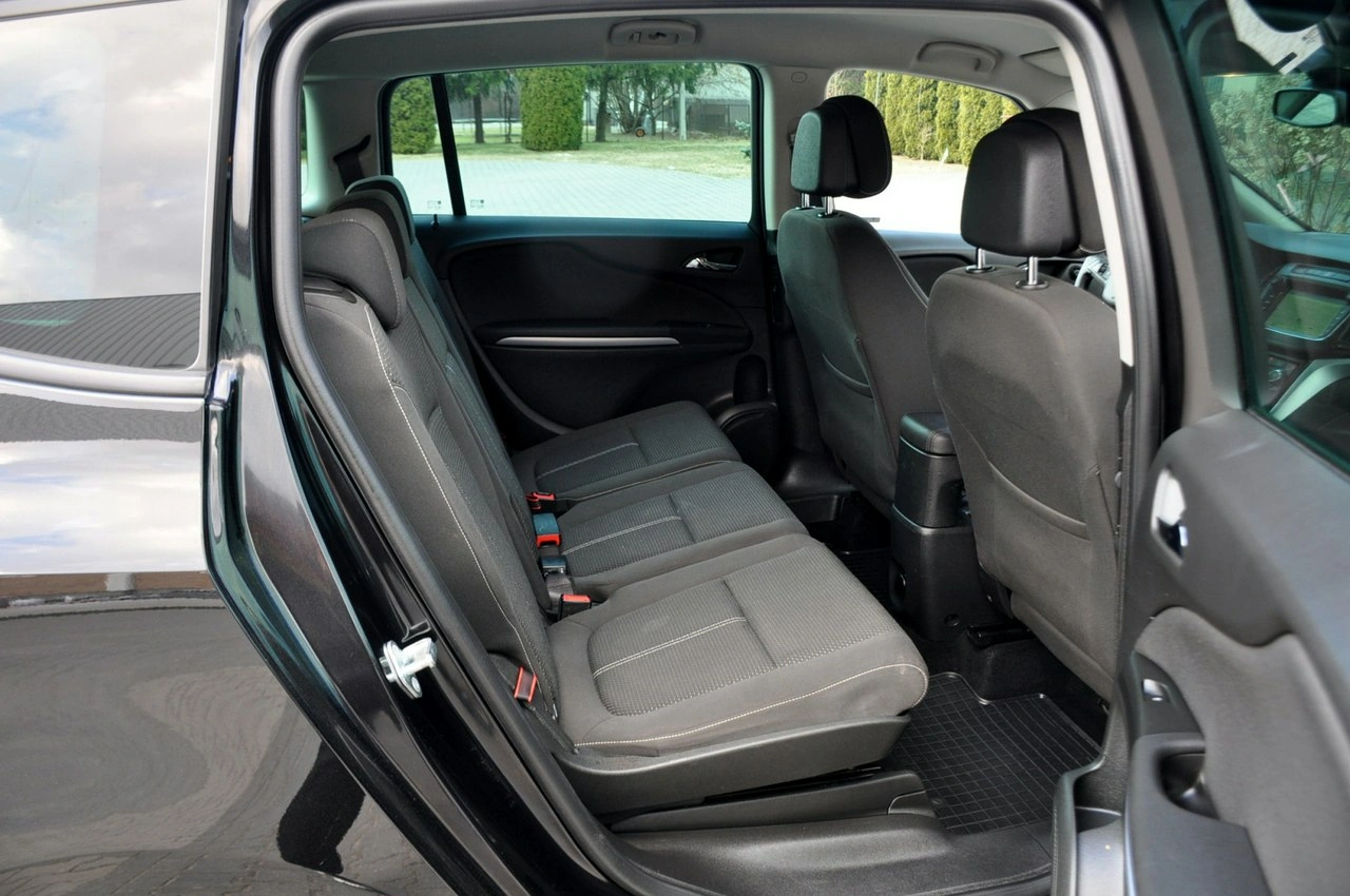Opel Zafira - Zdjęcie 18