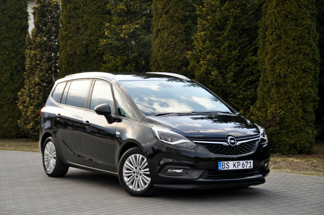 Opel Zafira - Zdjęcie 2