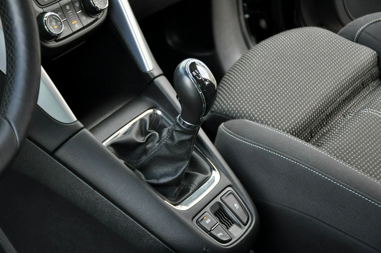 Opel Zafira - Zdjęcie 34