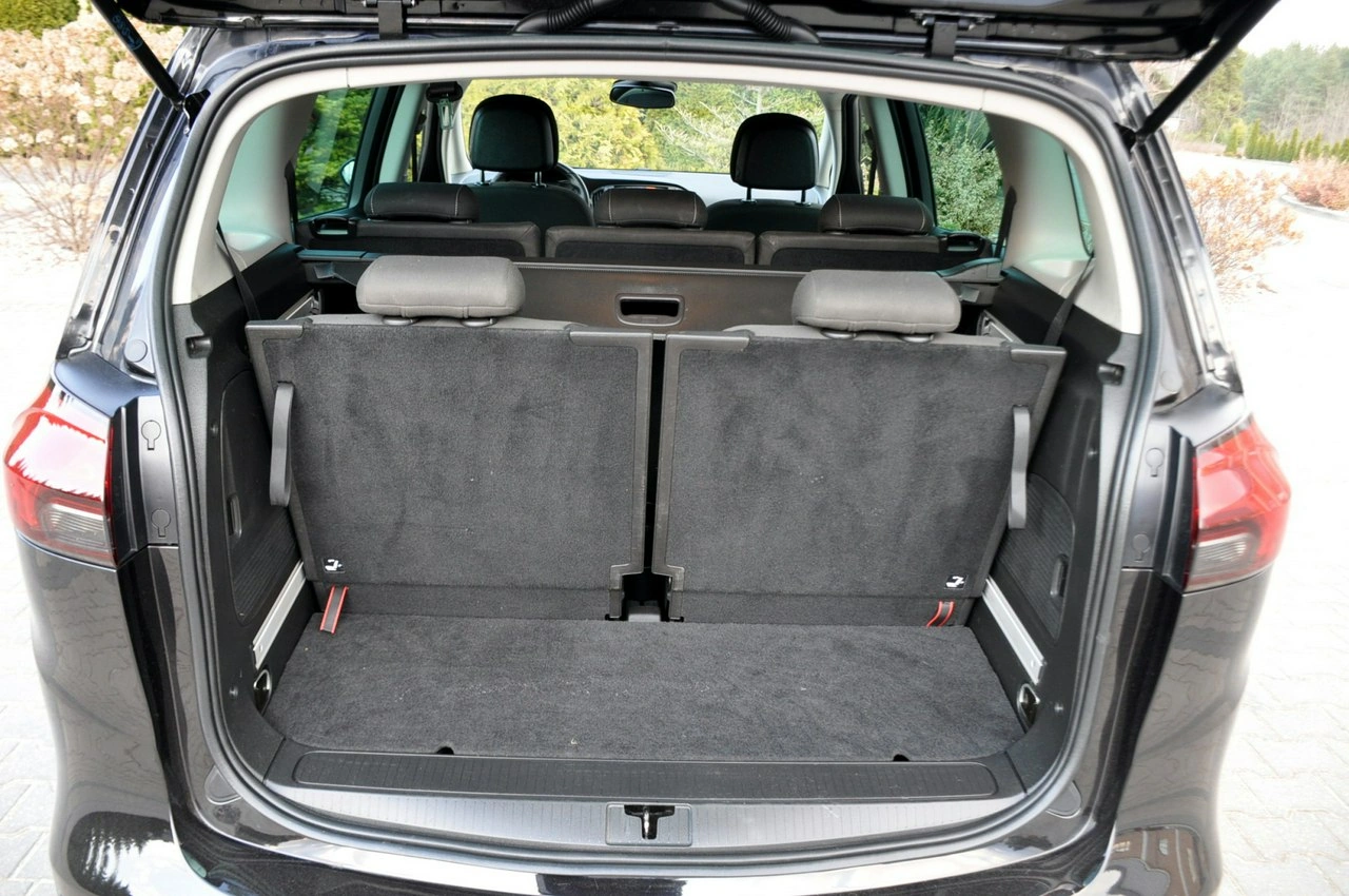 Opel Zafira - Zdjęcie 37