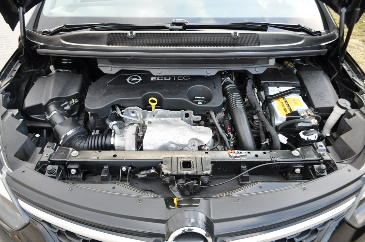 Opel Zafira - Zdjęcie 38