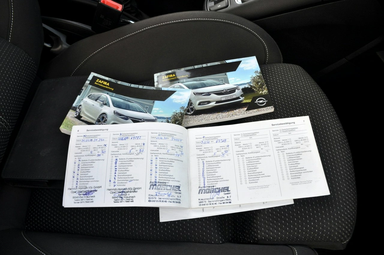 Opel Zafira - Zdjęcie 39